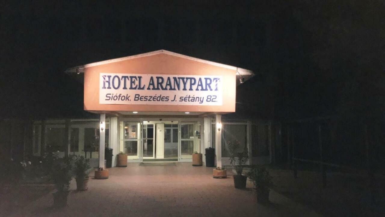 Aranypart Hotel 시오포크 외부 사진